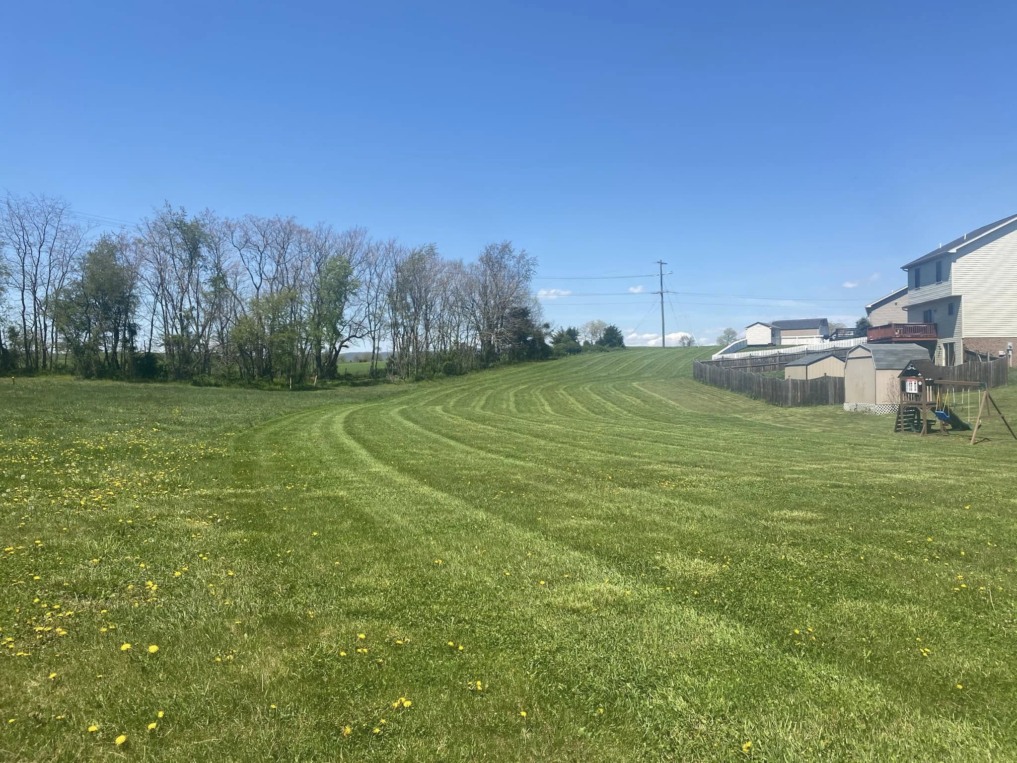 Lawn mowing stripe pattern in Harrisonburg VA